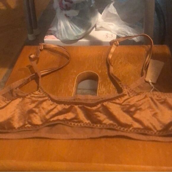 NwOT FITS EVERYBODY SCOOP BRALETTE - Picture 6 of 8